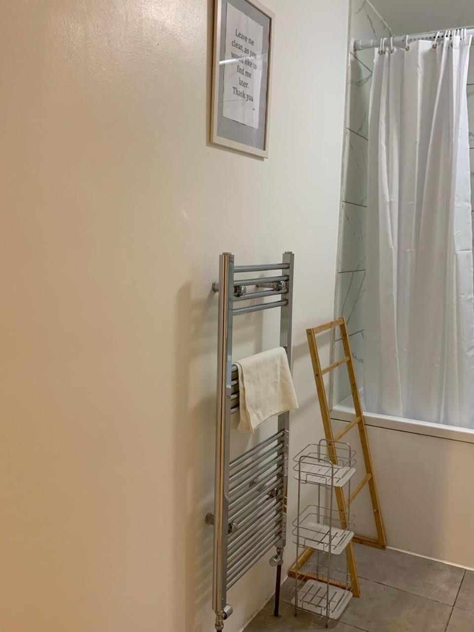 Apartmán Cobbold Court Share Flat Londýn Exteriér fotografie