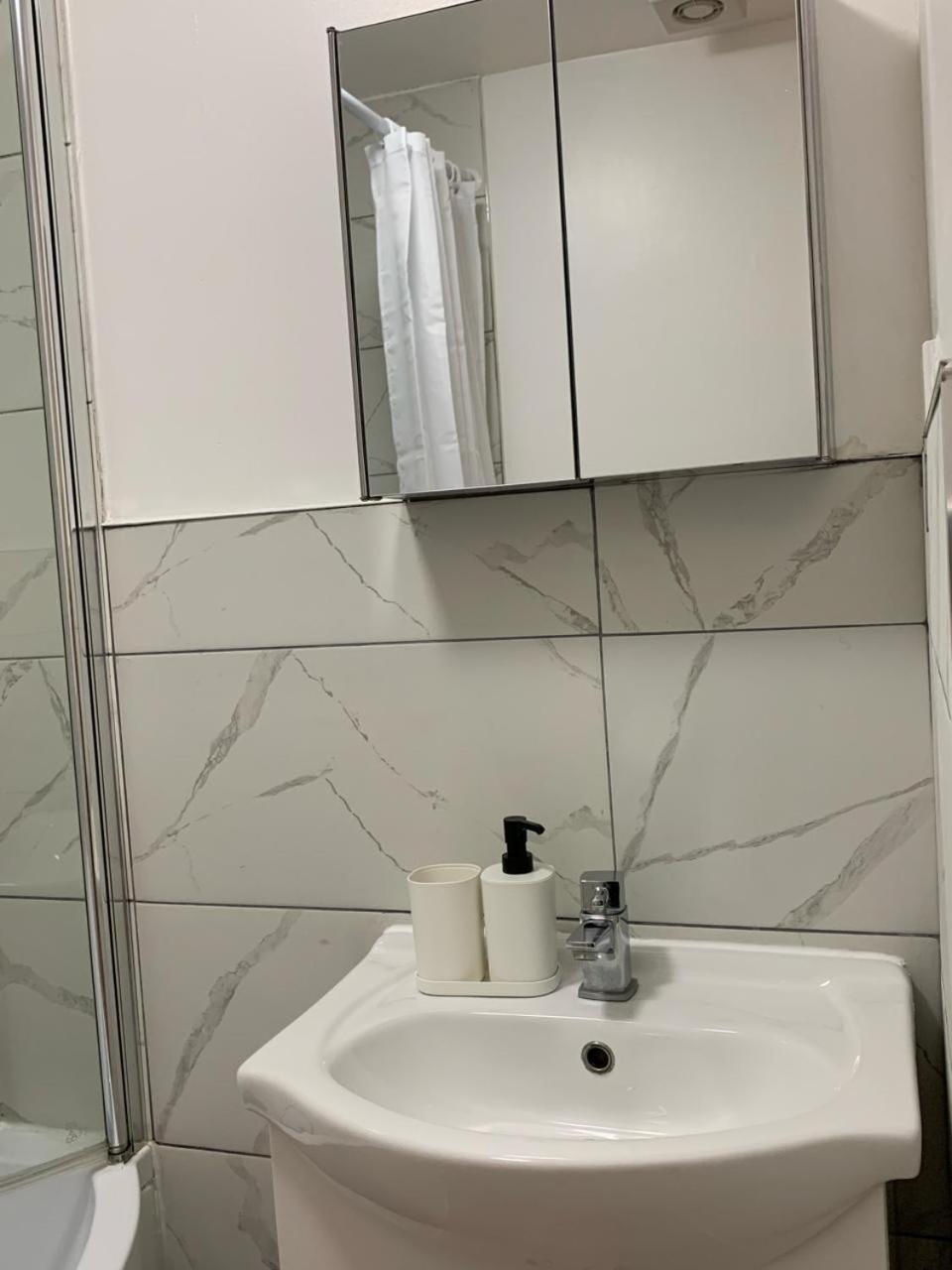 Apartmán Cobbold Court Share Flat Londýn Exteriér fotografie